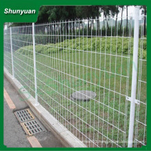 green RAL 6005 and orange RAL 2009 pvc fence